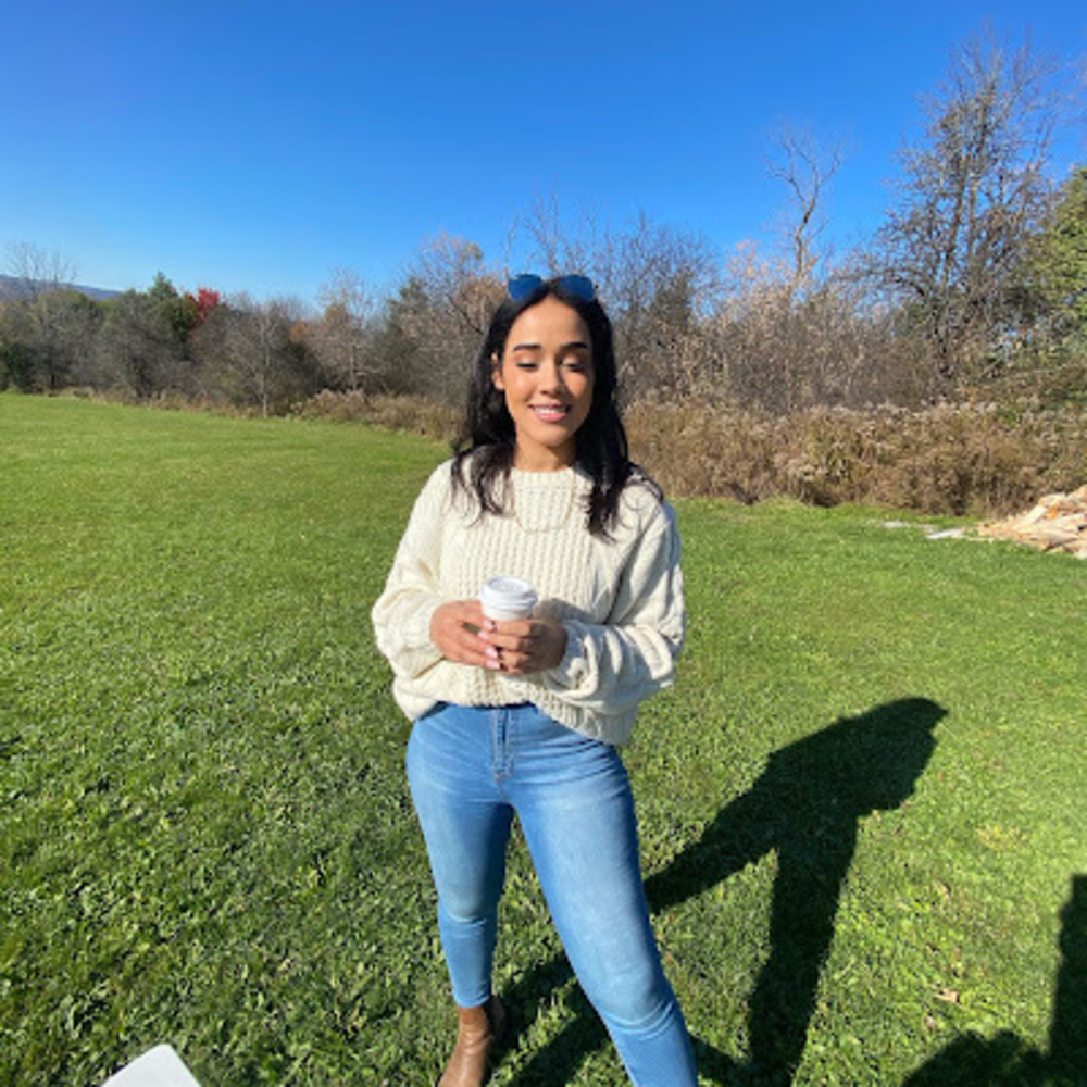 Meet your Posher, Renee